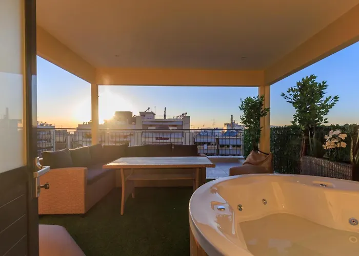 Aiolos Rooftop Juccuzi With View Near New Smyrni Square